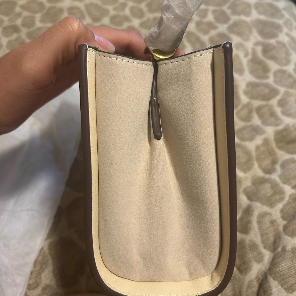 Tory Burch MINI ELEANOR SATCHEL in Crème - Picture 8 of 14